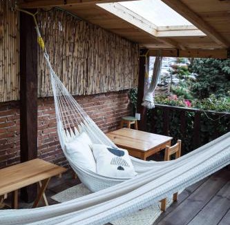 Del Cerrillo House | Casa Centralita, in centro with views, fire pit and tree house