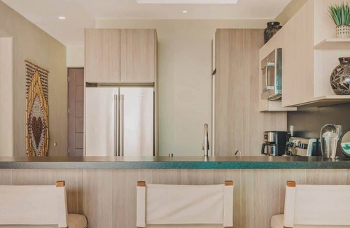San Francisco Apartment | Casa de Luz: Beachfront Oasis with Pool