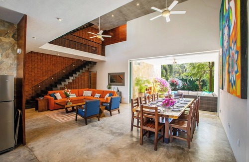 North End House | Casa Kiki - SUMMER SPECIAL - Award Winning - North End -Beach, Pool, Hot Tub