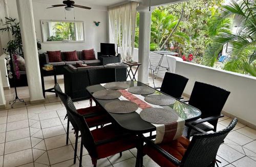 North End House | Casa Mara Beachfront Villa - Pool & Sunset Views