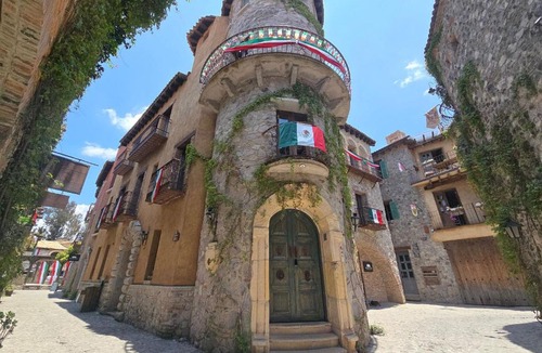 Santeagueda Apartment | Castello di Carlo – Apartment Carlo Magno I
