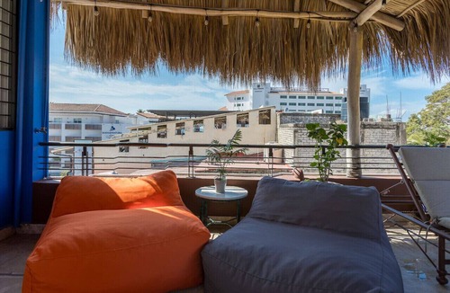 Colonia 5 de Diciembre Apartment | Chic Vallarta Beachside Retreat