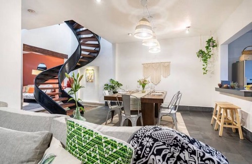 La Condesa House | Condesa House | Up to 18 Guests | AC | Patio