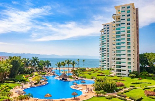 Marina Vallarta Hotel | CONDO SHAGUI BY TRVL2HM