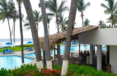 Diamante Apartment | Condo with beach access @ Acapulco !