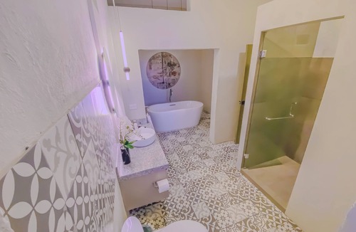 Puebla Historic Center House | Cozy 1-bedroom suite in amazing Puebla with King size bed, WiFi and bathtub