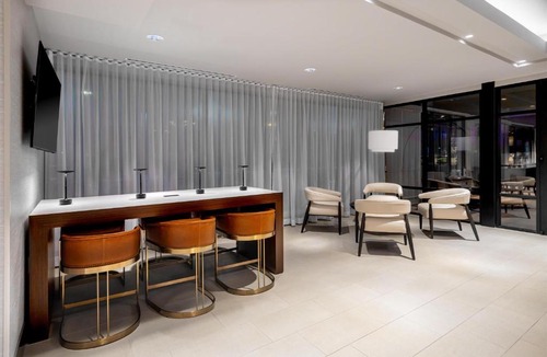 Sioux City Hotel | DoubleTree by Hilton Sioux City