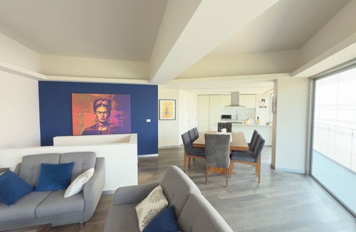 Benito Juarez Apartment | Fabulous 3-bdr 3 full bathrooms, great view, one block from WTC & Pepsi center