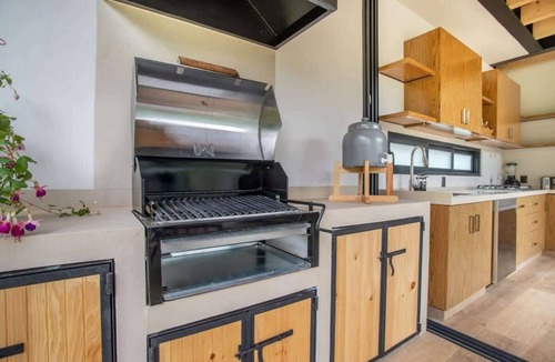 Avandaro House | Family-Friendly House with Private Patio Retreat