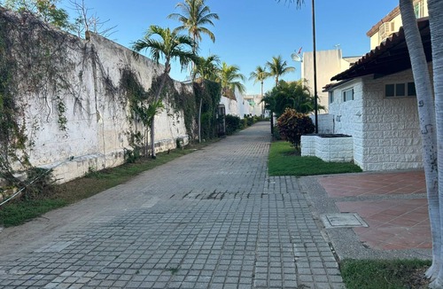 Granjas del Marques House | Family House for 10 People, Acapulco Diamante