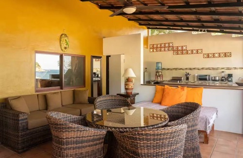 Yelapa House | Garcia Rentals Yelapa: Las Brisas del Sol with A/C