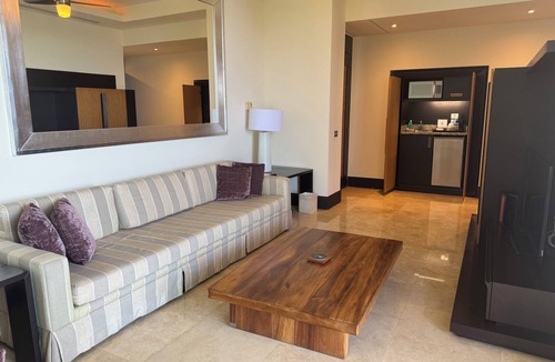 Las Jarretaderas Condo | Grand Luxxe Spa 2 bedroom -book now for Mexican PGA tour Best resort in Mexico!