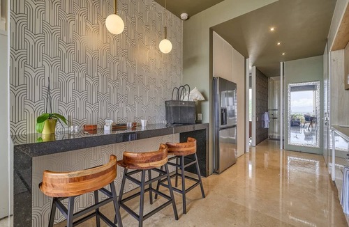 Alta Vista Apartment | HGTV Winner! Incredible 10th Floor Condo