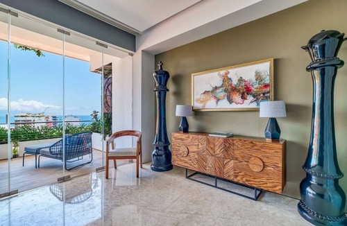 Alta Vista Apartment | HGTV Winner! Incredible 10th Floor Condo