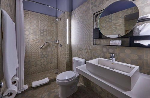 Historic Center Hotel | Historic Centro Queen Room in Mexico City Near Cultural Landmarks