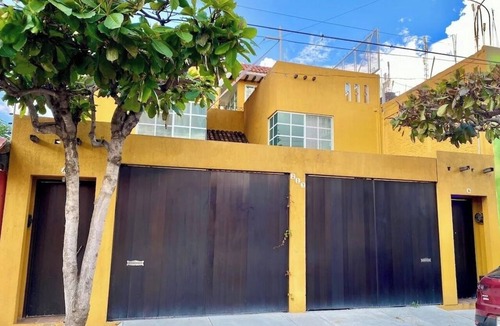 Oaxaca House | Home in Oaxaca—Perfect for Families | Sleeps 8 | 5 min from Downtown Oaxaca
