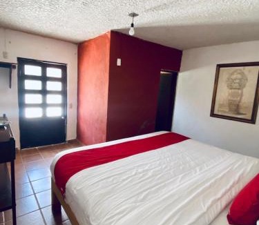 San Sebastian del Oeste Hotel | Hotel De Cervantes