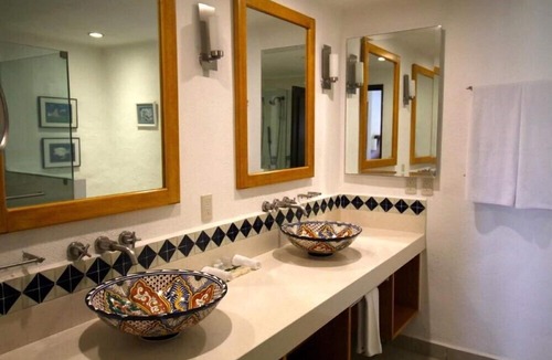 South Hotel Zone Hotel | Ideal 1BR Condo with Pool & Tennis Court in Vallarta
