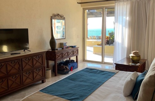 Flamingos Condo | La Estancia 3BR Waterfront Penthouse - other size suite also available