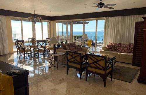 Flamingos Condo | La Estancia 3BR Waterfront Penthouse - other size suite also available