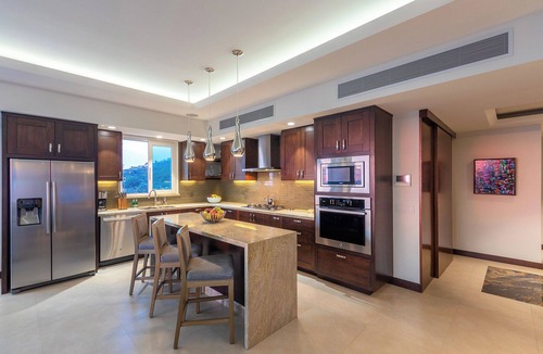 Romantic Zone Condo | Luxurious condo in the West Coast hills with views of the ocean and city life.