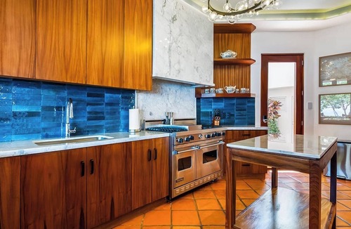 Conchas Chinas House | Luxury 5-7BR Villa, Full Staff, Saltwater Pool!