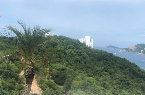 Lerma Apartment | Luxury apartment in Acapulco with WiFi, AC,