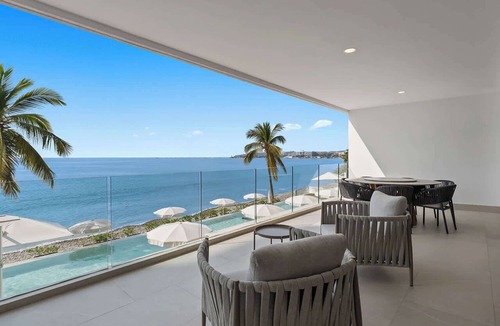 Bucerias Apartment | Luxury Beachfront 3BR + Ocean Views | Panarea 1C