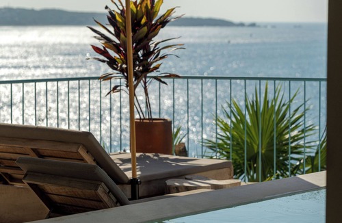 Hidalgo Villa | Luxury Oceanfront Double Villa With Pool