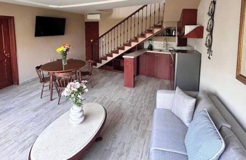 Coyoacan Apartment | Luxury Stay at Perisur-Pedregal Loft 1