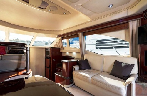 Isla Iguana Boat Rental | Luxury Yacht 44ft Sea-Ray 12 guests, Fun, Relax, Fishing