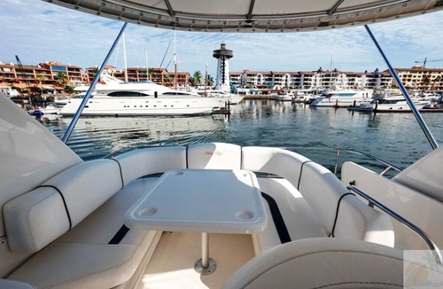 Isla Iguana Boat Rental | Luxury Yacht 44ft Sea-Ray 12 guests, Fun, Relax, Fishing