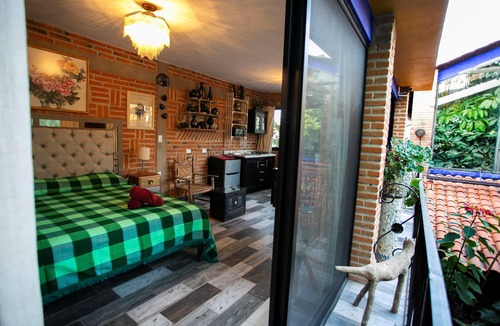 Cholula Apartment | Majikal BnB Martinlandia (Black Clay)