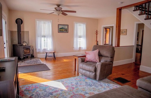Canton Other | Minutes from SLU, Clarkson, & SUNY schools. 4-bd Family Friendly Farmhouse