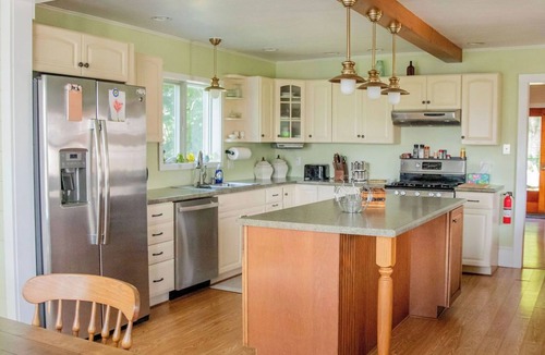 Canton Other | Minutes from SLU, Clarkson, & SUNY schools. 4-bd Family Friendly Farmhouse