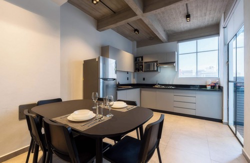 Historic Center Apartment | Modern 3Bdrm 2bath private balcony & Rooftop