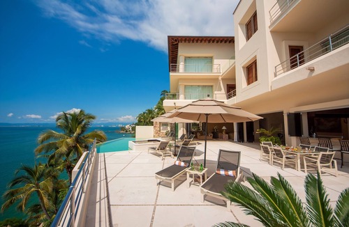Conchas Chinas Villa | Modern and upscale Villa , amazing views , come to live your vacation dream