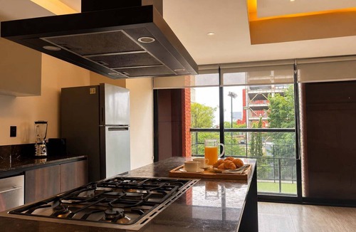 Zona Minerva Apartment | Modern Stay Above the City