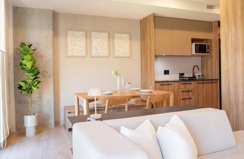 Zona Expo Apartment | Mr W | 1BR Margot Loft Modern City Tower