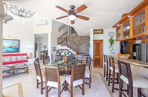 South Shore Hotel Area Villa | [NEW] 5-Star Oceanfront Estate | 7BR w/2 Infinity Pools, Jacuzzi, Full Staff, Shopping Services