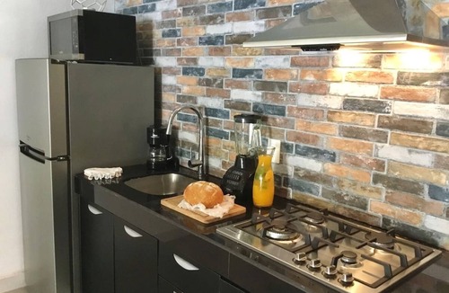 Romantic Zone Apartment | New & Cute apt. by the Beach!
