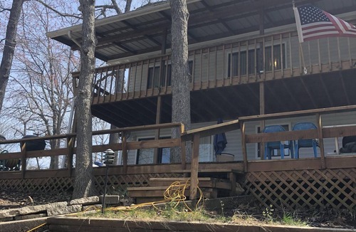 Sunrise Beach House | No Wake Cove! Waterfront! Family Friendly! Sunrise Beach at 11.6 mile marker!