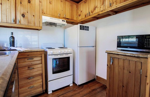 Ingramport Cottage | Oceanfront 2-Bedroom Cottage | Private Hot Tub | Wood Stove | Near Halifax