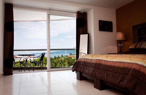 Nuevo Vallarta Condo | Oceanfront Hotel Luxury/Condo Comfort 5 stars Great Views & hi-speed internet.