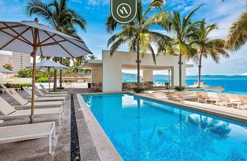Las Glorias Apartment | Oceanview 1 BR Condo with Pools and Beach Access