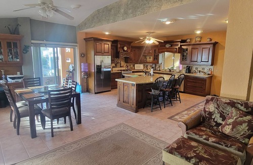 Loreto House | Oceanview Getaway, Large Beach House w/Pool, Hot Tub & 2 Kitchens