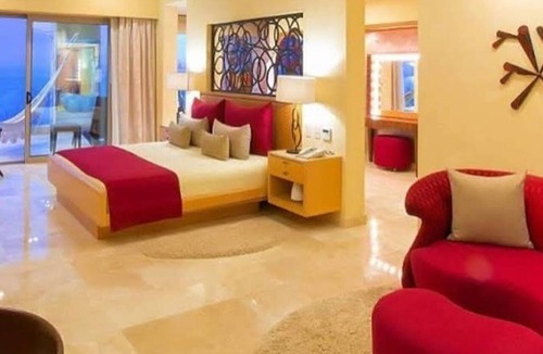 South Shore Hotel Area Hotel | Panoramic Luxury Suite with Endless Views Puerto Vallarta with AC and Gym