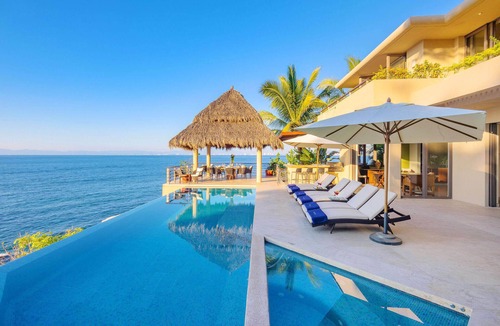 South Shore Hotel Area Villa | Please Inquire Before Booking – Luxury Villa