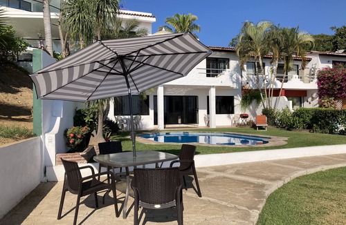 La Cruz de Huanacaxtle House | Private Oceanfront Home
