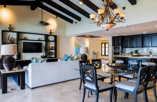 South Shore Hotel Area Resort | Savor Sunsets: A 3Bedroom Oasis on the Shores of Puerto Vallarta